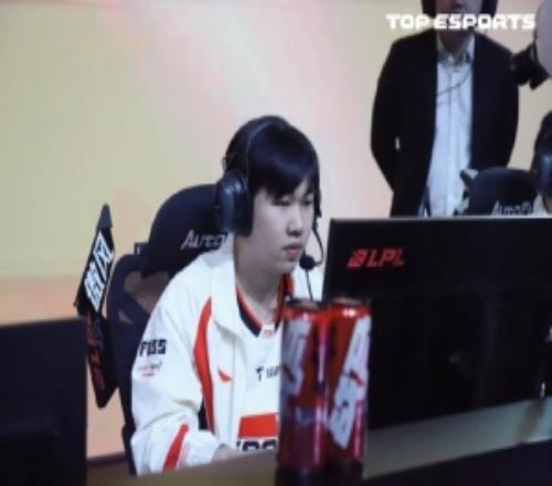 东京奥运体,操金牌得主,管晨辰投身,皇冠体育app下载,皇冠体育官网,澳门皇冠体育,bet皇冠体育在线