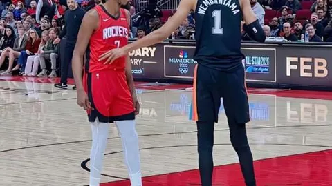 山东高速男篮备战俱乐部杯赛，于德豪重返球队刻苦训练